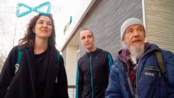 Отец и сын против войны
 Отец и сын против войны